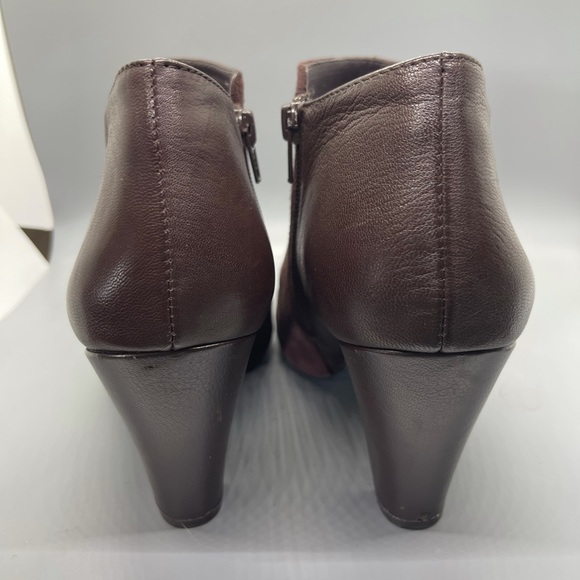 Gianni Bini Brown Leather Ankle Booties Fall 🍂 - Picture 3 of 5